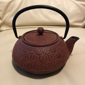 Cast Iron Tea Kettle w/Lid, Burnt Red